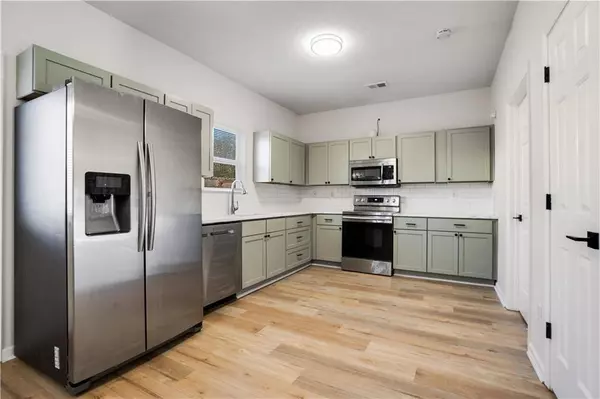 2011 Farm Hill CT, Stockbridge, GA 30281