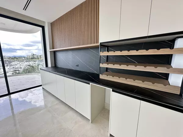 Apartment in Ocean Reef - Waterfront,