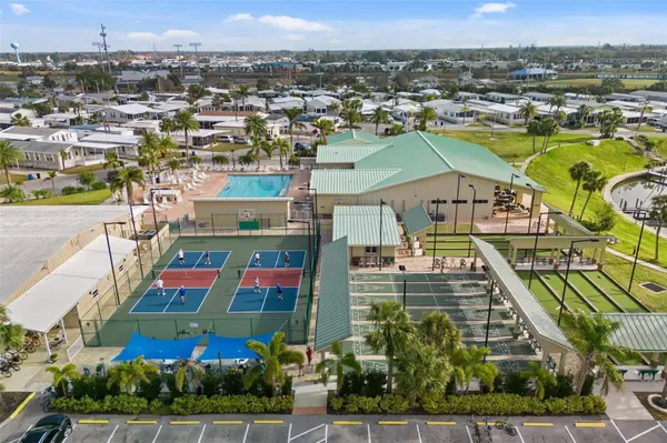 603 S WATERWAY, Venice, FL 34285