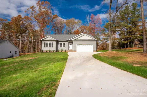 3004 Laurens CT, Lancaster, SC 29720