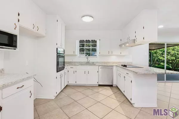 2684 PURVIS DR, Baton Rouge, LA 70809