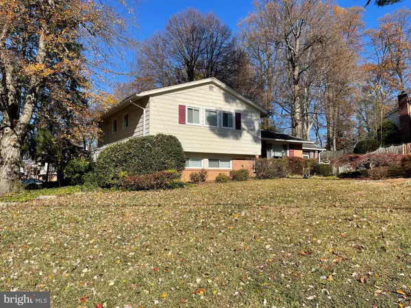 9916 COLONY RD, Fairfax, VA 22030