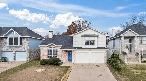 1419 Chaucer Drive, Arlington, TX 76018