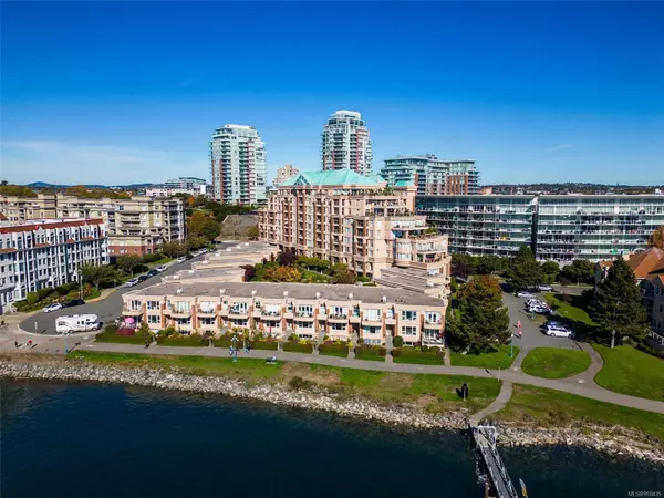 75 Songhees Rd #307, Victoria, BC V9A 7M5