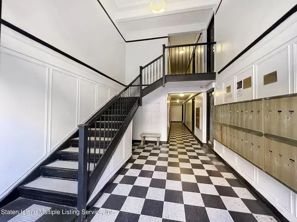 160 72 Street #713, Brooklyn, NY 11209