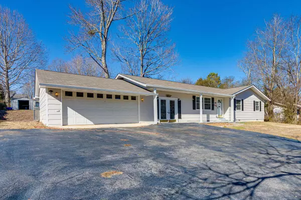 5585 Tallant Rd, Ooltewah, TN 37363