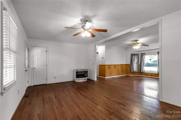 585 Starcliff CIR, Lancaster, SC 29720