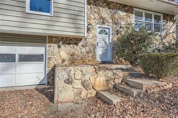 5230 Martins Crossing RD, Stone Mountain, GA 30088