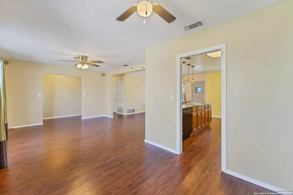 7310 Glen Trail, San Antonio, TX 78239