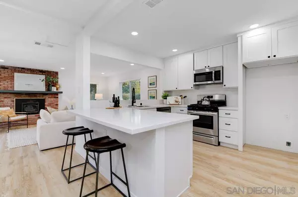 2051 Midvale Drive, San Diego, CA 92105