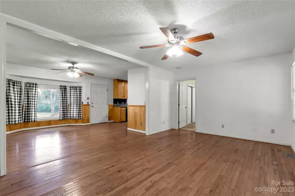 585 Starcliff CIR, Lancaster, SC 29720