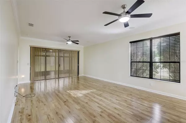 8056 BRIDGEPORT BAY CIR, Mount Dora, FL 32757