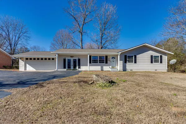 5585 Tallant Rd, Ooltewah, TN 37363