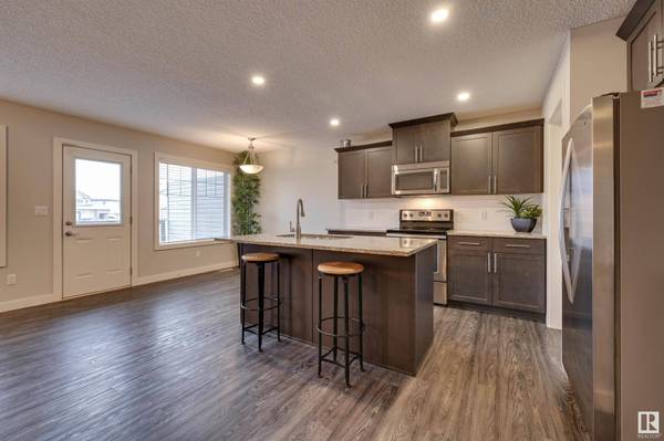 10631 98 ST, Morinville, AB T8R 2P2