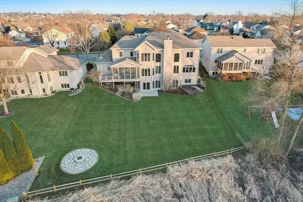 902 N Fairbrook Drive, Waunakee, WI 53597