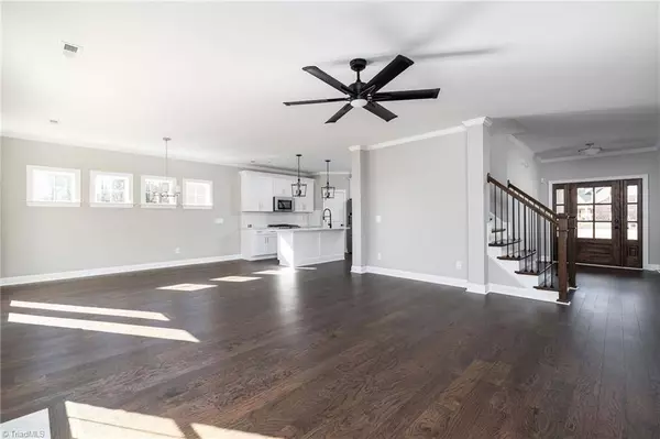 2706 Bartlett LN, Clemmons, NC 27012