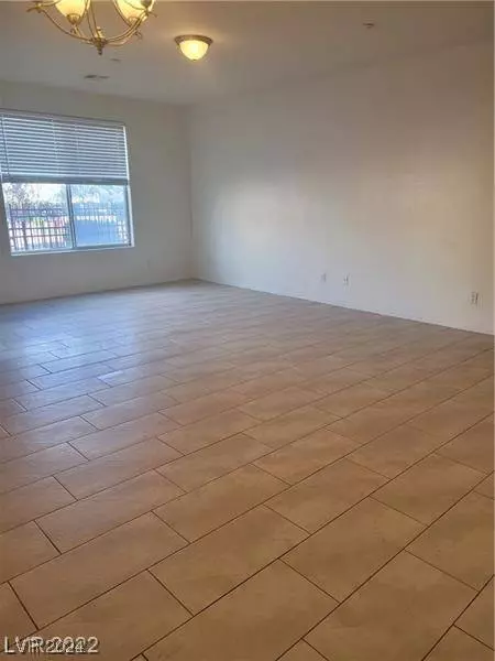 4437 Dover Straight Street #105, Las Vegas, NV 89115