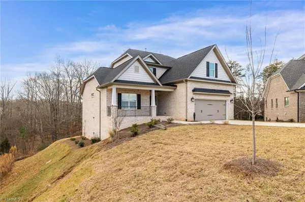 2706 Bartlett LN, Clemmons, NC 27012