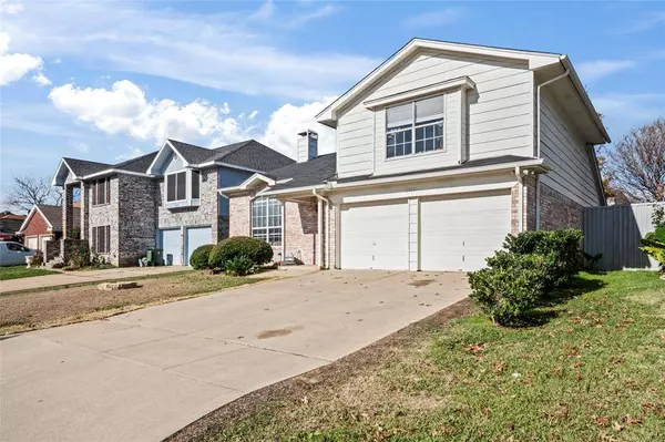 1419 Chaucer Drive, Arlington, TX 76018