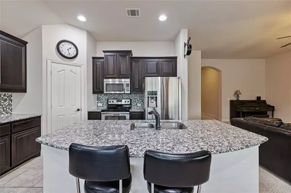 3440 Varsity Drive, Oak Point, TX 75068