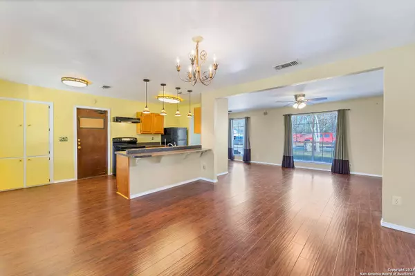 7310 Glen Trail, San Antonio, TX 78239