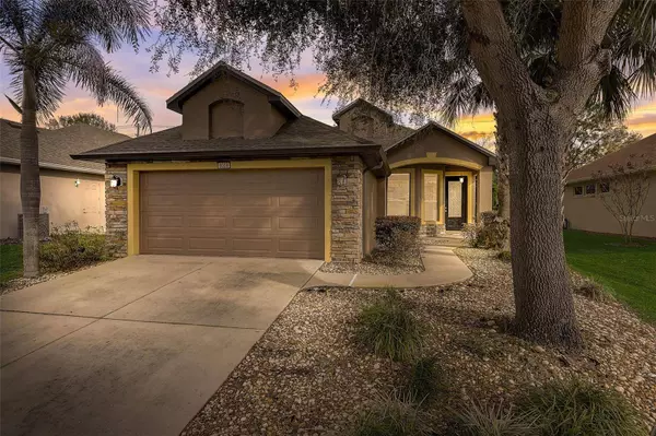 8056 BRIDGEPORT BAY CIR, Mount Dora, FL 32757