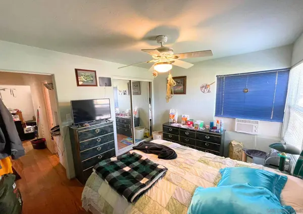 3257 N Mountain View Dr, San Diego, CA 92116