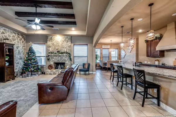 7070 JAMIE LYN BLVD, Schertz, TX 78154-4419