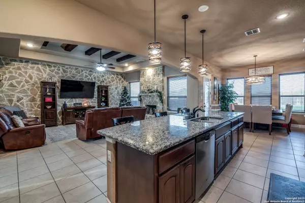 7070 JAMIE LYN BLVD, Schertz, TX 78154-4419