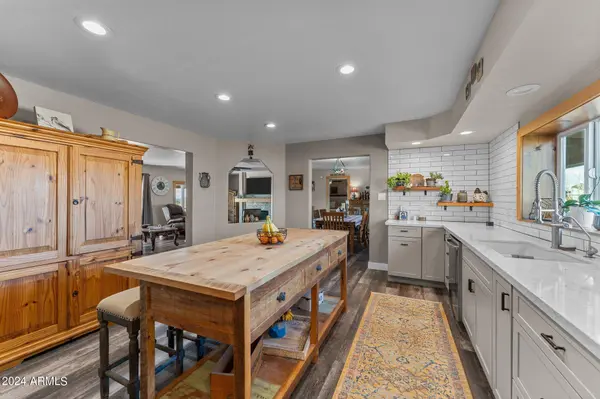 22900 W PHYLLIS Street, Congress, AZ 85332