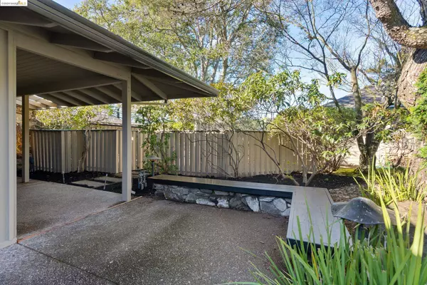 12050 Tartan Way, Oakland, CA 94619