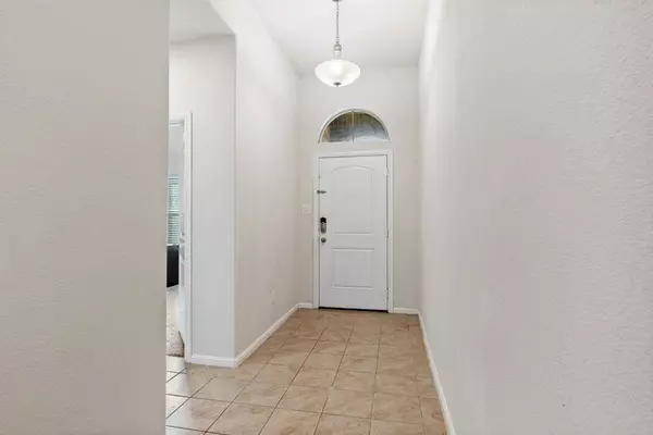 717 Buzzard Lake Trail, Fort Worth, TX 76120