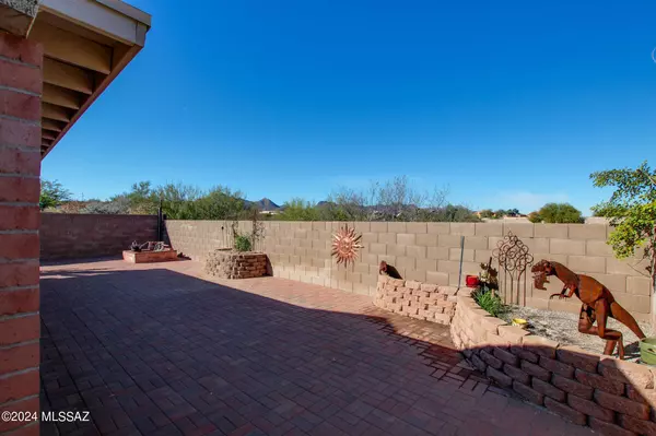 1283 N Thunder Ridge Drive, Tucson, AZ 85745