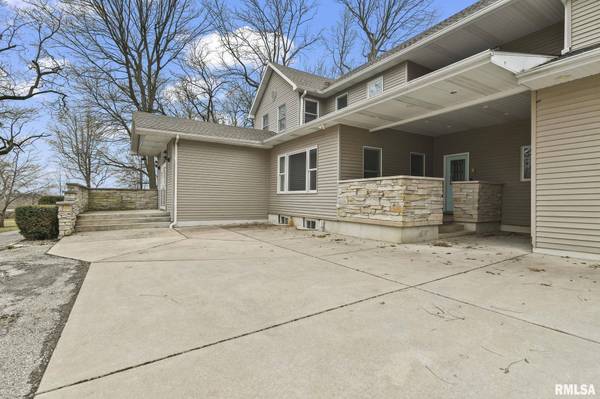 9343 PRAIRIE CREEK RD, New Berlin, IL 62670