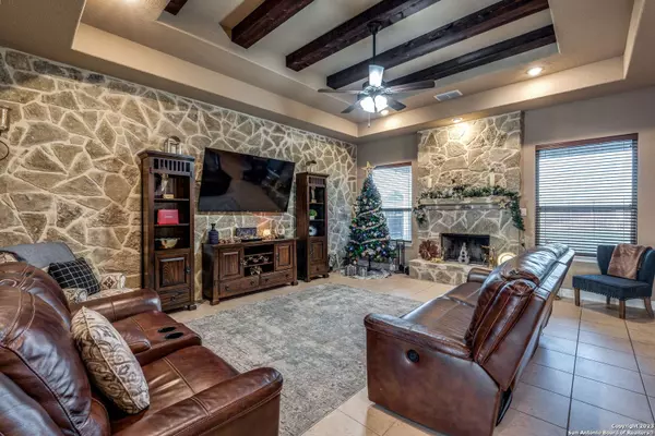 7070 JAMIE LYN BLVD, Schertz, TX 78154-4419