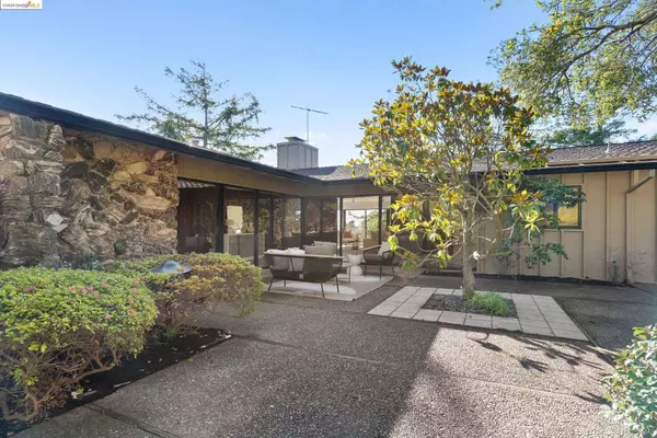 12050 Tartan Way, Oakland, CA 94619