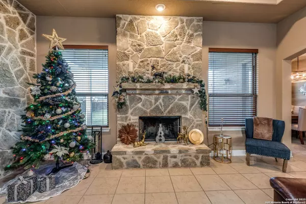 7070 JAMIE LYN BLVD, Schertz, TX 78154-4419