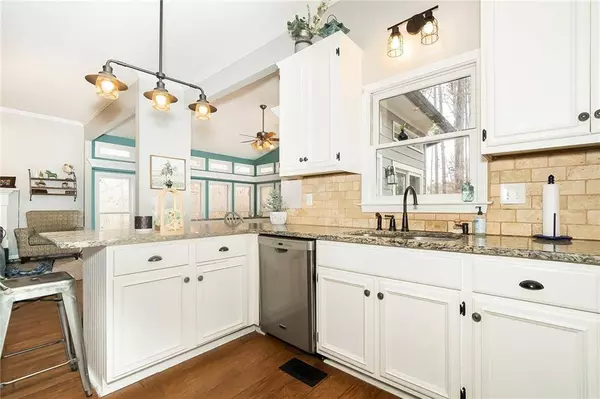 4550 Oakhurst LN, Alpharetta, GA 30004