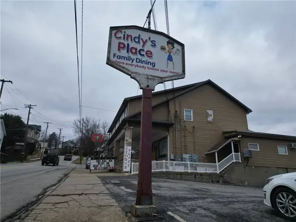 125 N Main St, Chicora, PA 16025