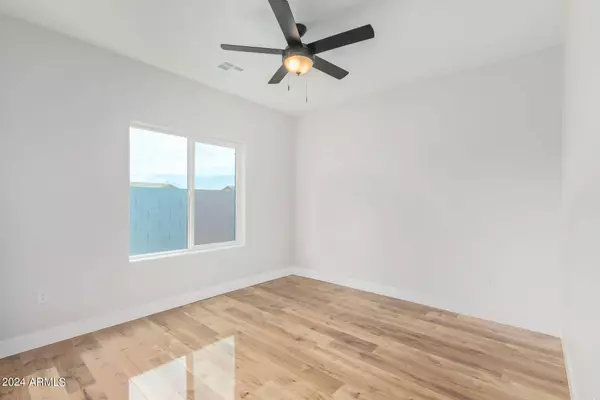 13102 W TUCKEY Lane, Glendale, AZ 85307