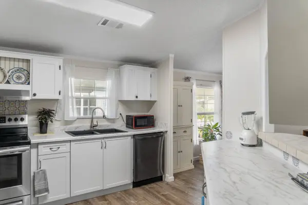 330 Macadamia DR, Barefoot Bay, FL 32976