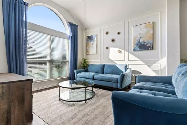 900 Netherfield Parkway, Mansfield, TX 76063