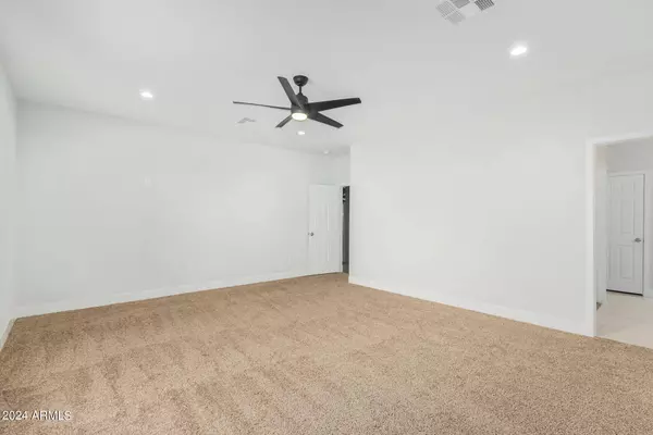 13102 W TUCKEY Lane, Glendale, AZ 85307