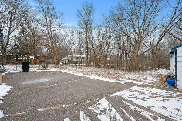 9050 E River RD NW, Coon Rapids, MN 55433