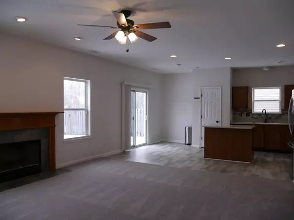 5864 Long Lake LN, Indianapolis, IN 46235