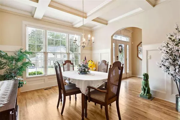 1932 River Crest WAY, Lawrenceville, GA 30045