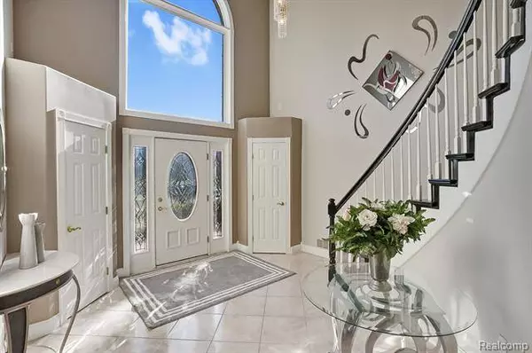 2855 Thorn Drive, Carleton, MI 48117