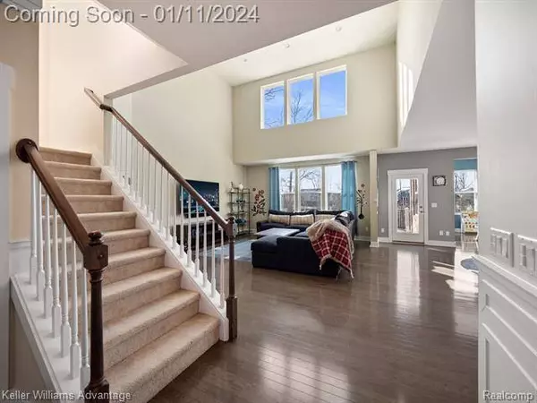 23305 Crooked Tree Court S, South Lyon, MI 48178