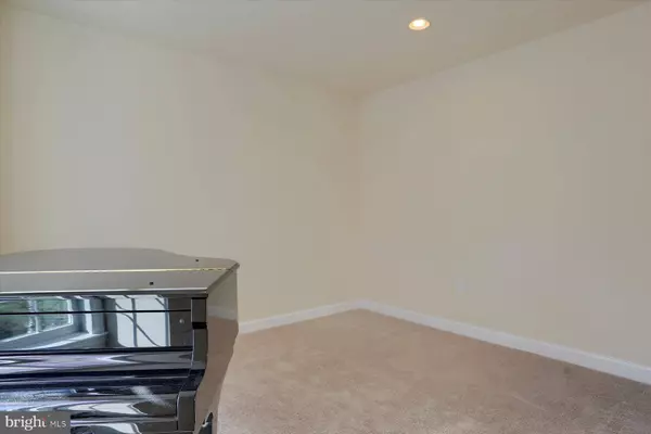 65 HOKE FARM WAY, Mechanicsburg, PA 17050