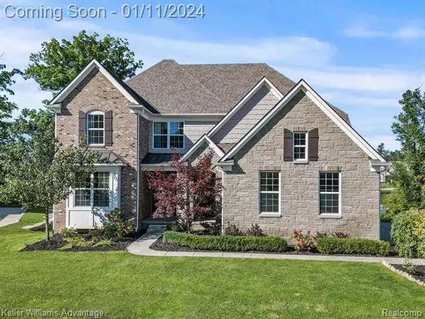 23305 Crooked Tree Court S, South Lyon, MI 48178